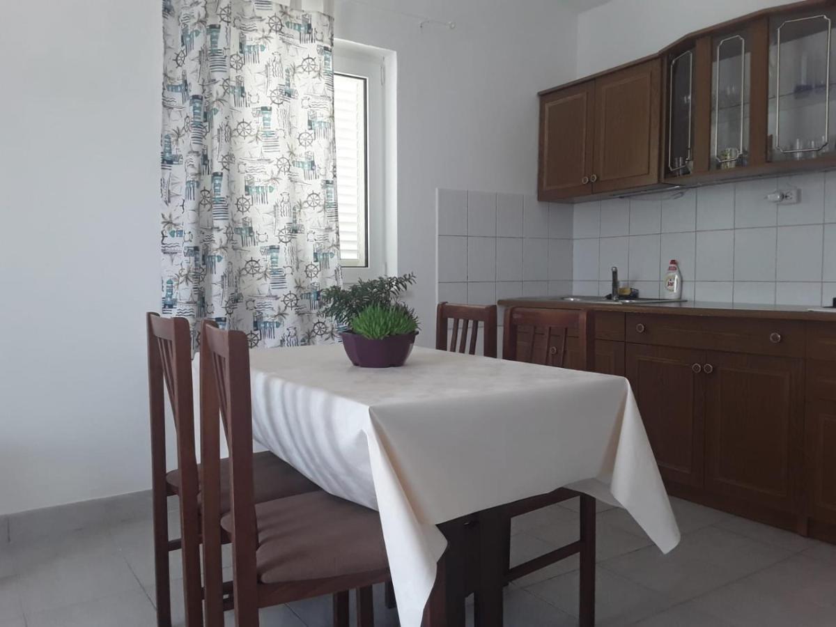 Apartamentos Aroma Pag Town Esterno foto
